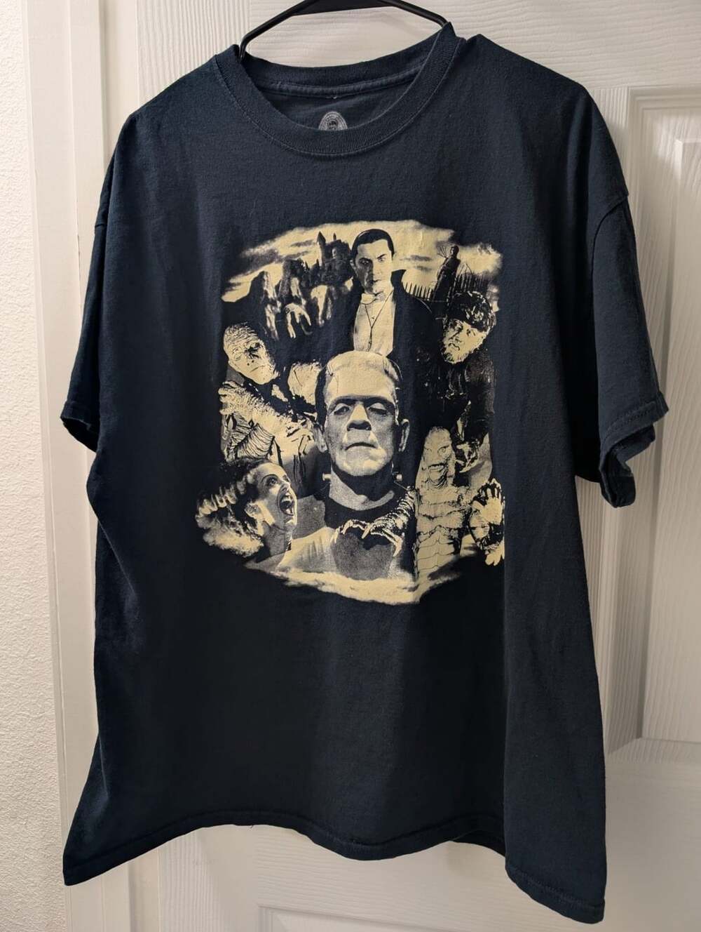 Universal Studios by Rock Rebel Universal Monsters T-Shirt Size XL Black